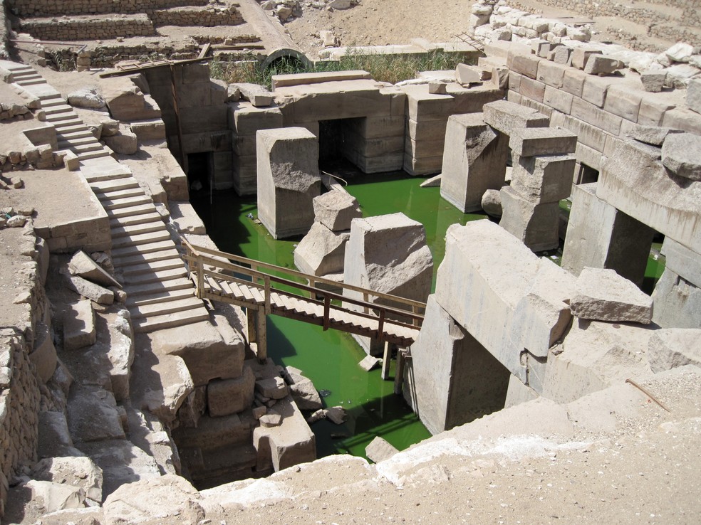 Imagem do templo de  Osireion em Abydos, no Egito — Foto: wikimedia commons