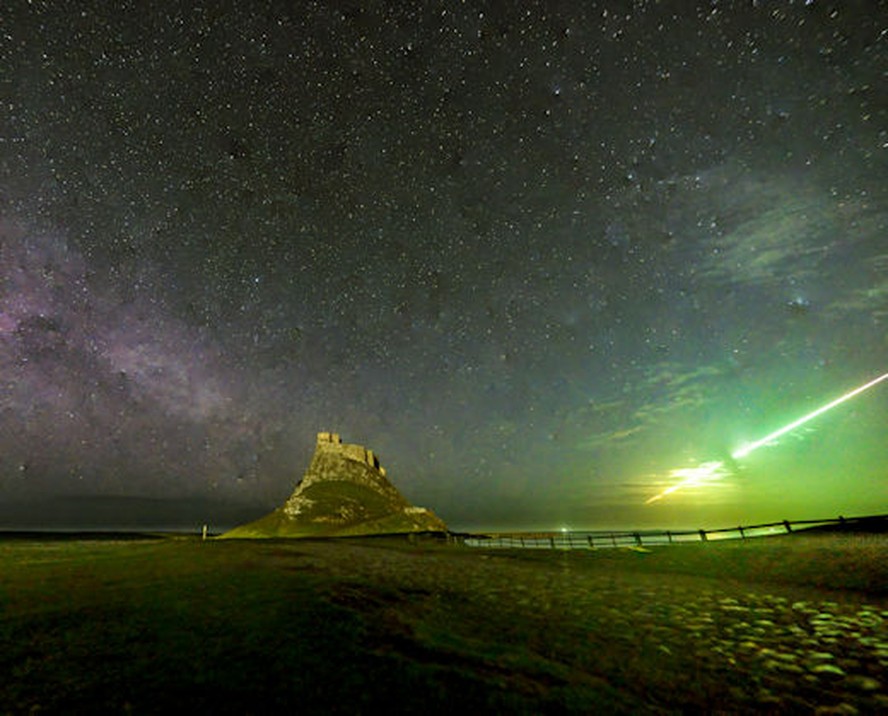 Meteoro com rastro verde é registrado por centenas de pessoas na Europa