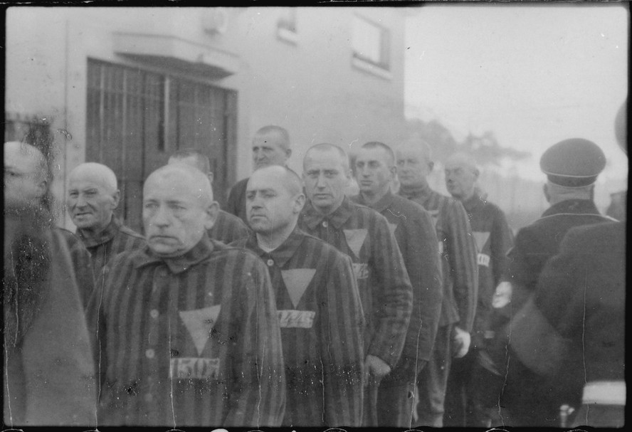 Homens gays e bissexuais em campo de concentração nazista