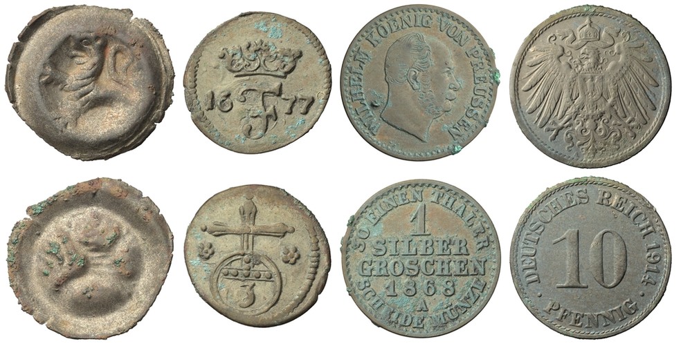 Moedas de diferentes séculos encontradas na igreja — Foto: © State Office for Heritage Management and Archaeology Saxony-Anhalt, Anika Tauschensky