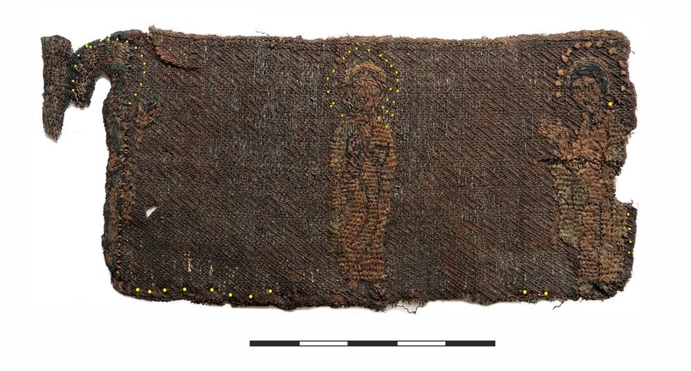 Fragmento do tecido que retrata Jesus Cristo  — Foto:  Instituto de Arqueologia da Academia Russa de Ciências