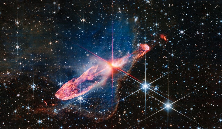James Webb capturou imagem de alta resolução de um par de estrelas em formação ativa, conhecidas como Herbig-Haro 46/47, em luz infravermelha próxima