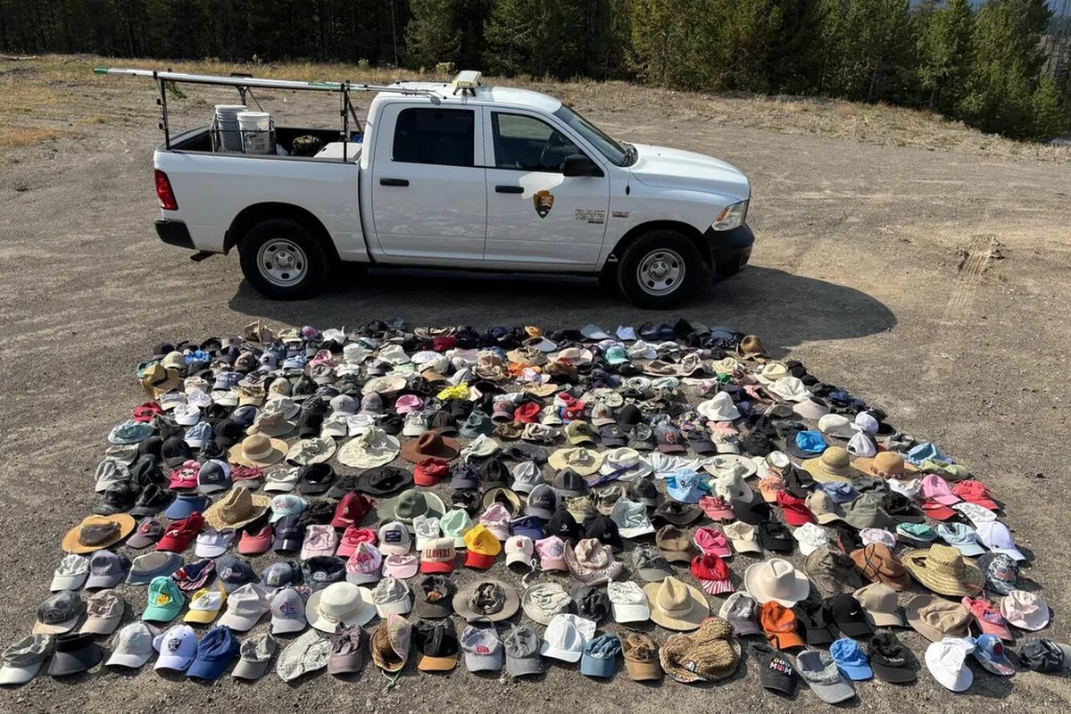 Mais de 300 chapéus são retirados de fontes termais ultraquentes nos EUA