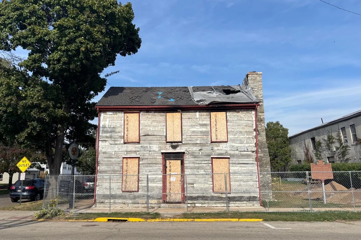 Incêndio que atingiu taverna do século 19 nos EUA revelou 4,5 mil itens antigos