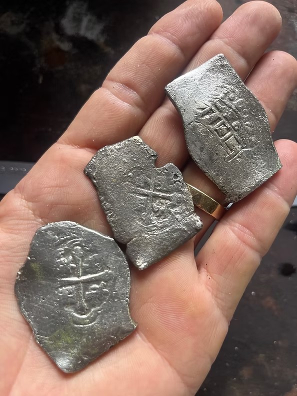  1715 Fleet-Queens Jewels