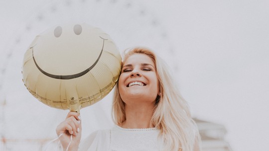 Estudo aponta as idades em que nos sentimos mais felizes; confira quais