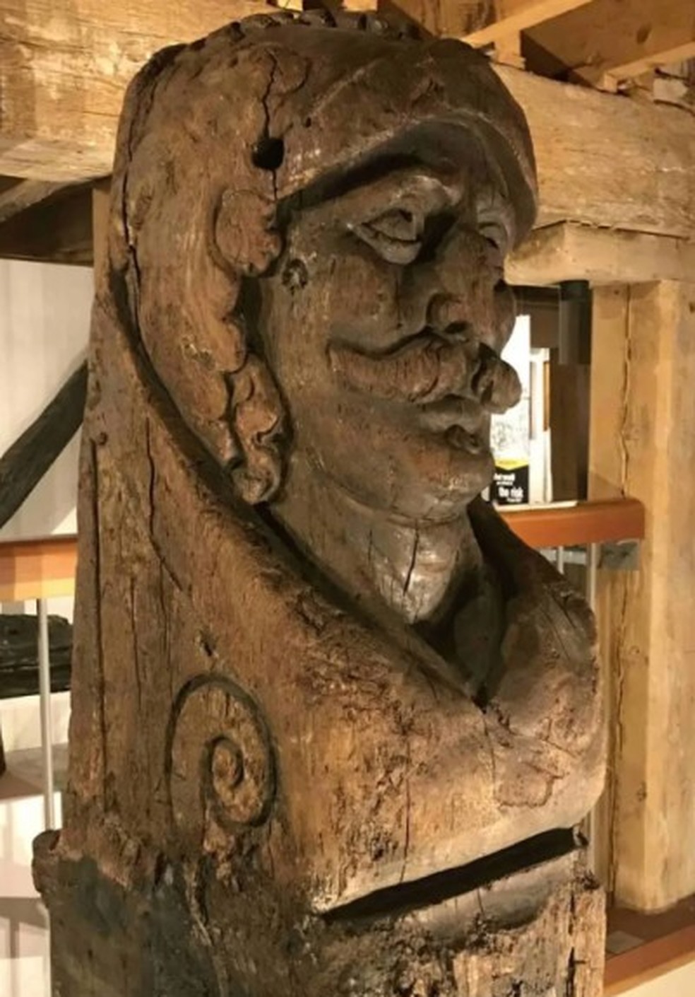 Cabeça esculpida presente em exposição no  Museu de Poole, que estava no naufrágio do 'Mary Rose', — Foto: Museu de Poole