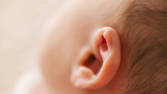 Testes de terapia gênica restauram a audição de crianças surdas