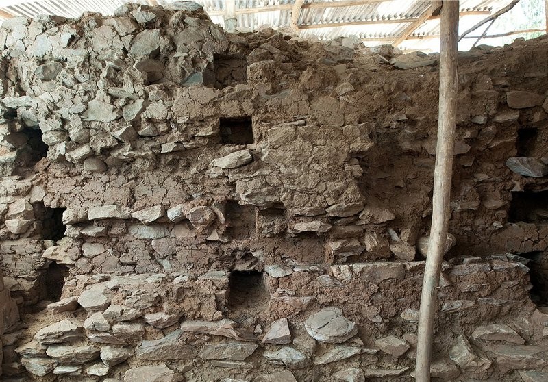 Reconstrução virtual do palácio Grat Be'al Gibri na Etiópia mostrando suas possíveis alturas