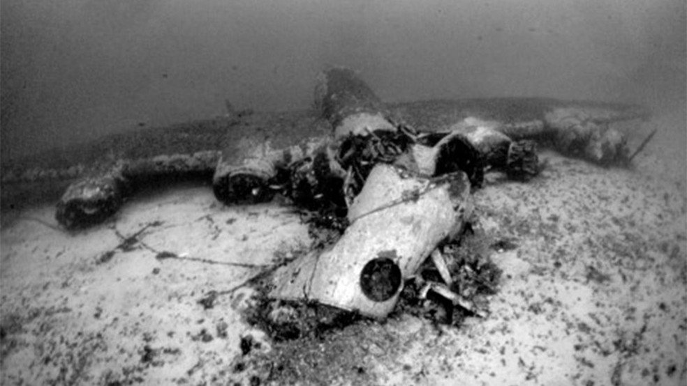 Bombardeiro americano B-24D Liberator sofreu problemas no motor durante um ataque ao sul da Itália em 1943 — Foto: DPAA/Universidade de Malta