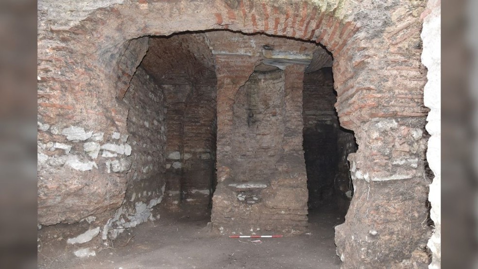 Câmaras subterrâneas foram descobertas pela primeira vez em escavação na década de 1960 e depois fechadas novamente para preservação — Foto: Município Metropolitano de Istambul