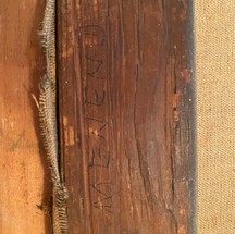 Inscrições no quadro indicam autoria de Meléndez — Foto: Reprodução