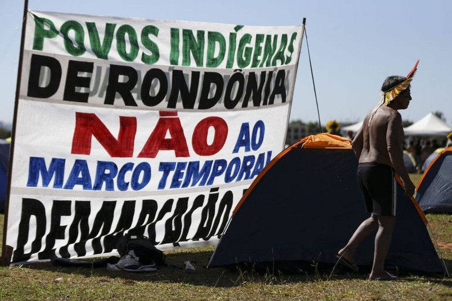Povos indígenas montam acampamento contra o marco temporal