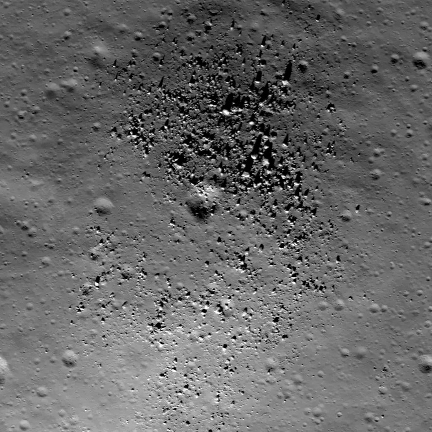 Cúpula na região lunar de Compton-Belkovich, que os pesquisadores acreditam ter origens vulcânicas