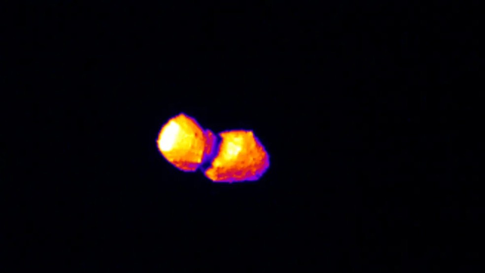O asteroide Torifune, visto pela câmera de infravermelho médio ​​da sonda Hayabusa2 em 5 de julho de 2026 — Foto: JAXA