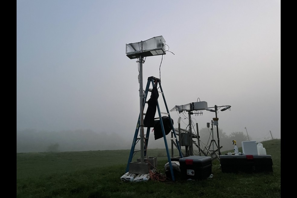 Equipamento utilizado para fazer as coletas de neblina, na Pensilvânia — Foto: Thi Thuong Thuong Cao