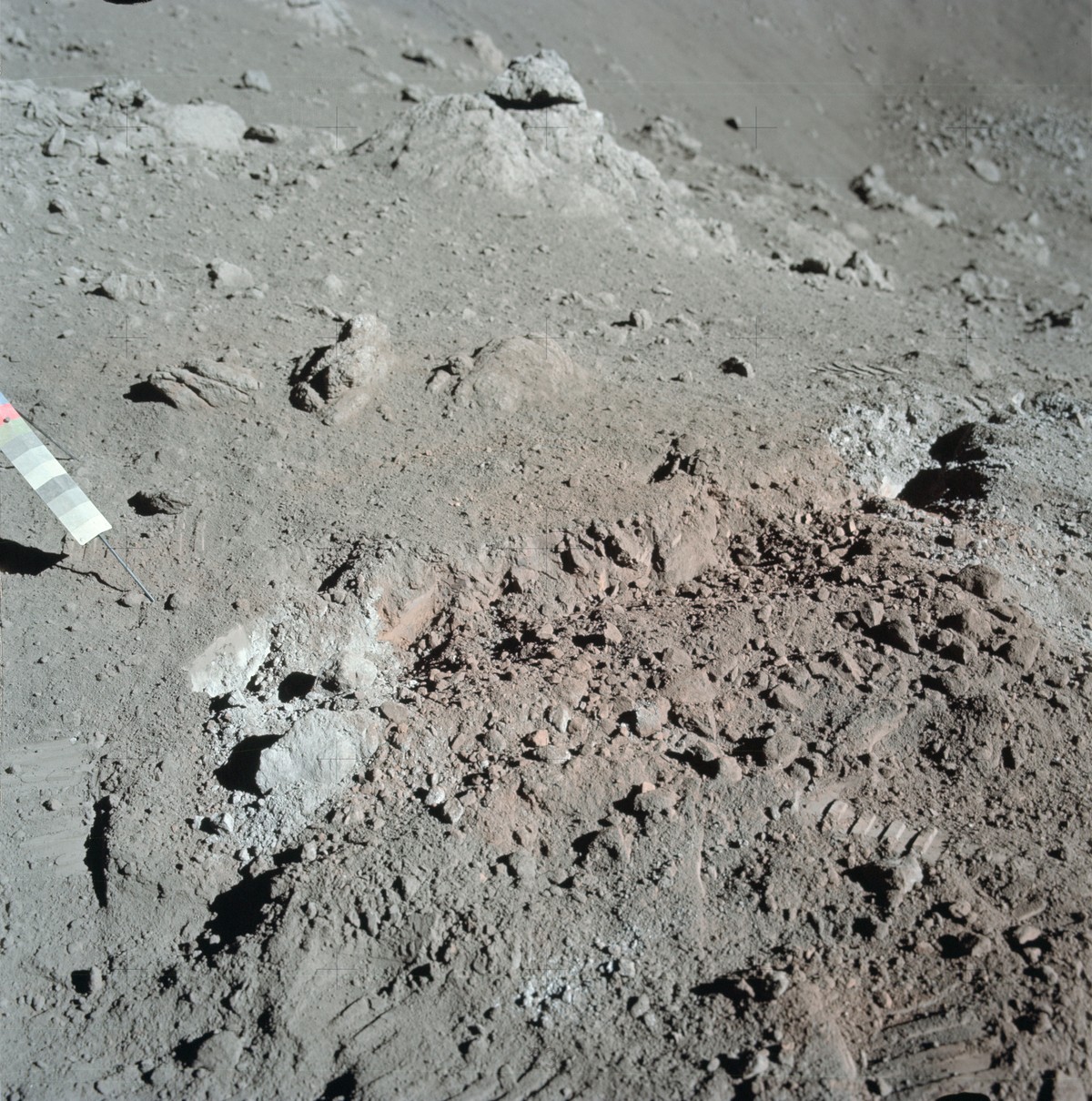 China Desenvolve Tecnologia Revolucionária para 'Viver' na Lua: Água, Oxigênio e Combustível do Solo Lunar!