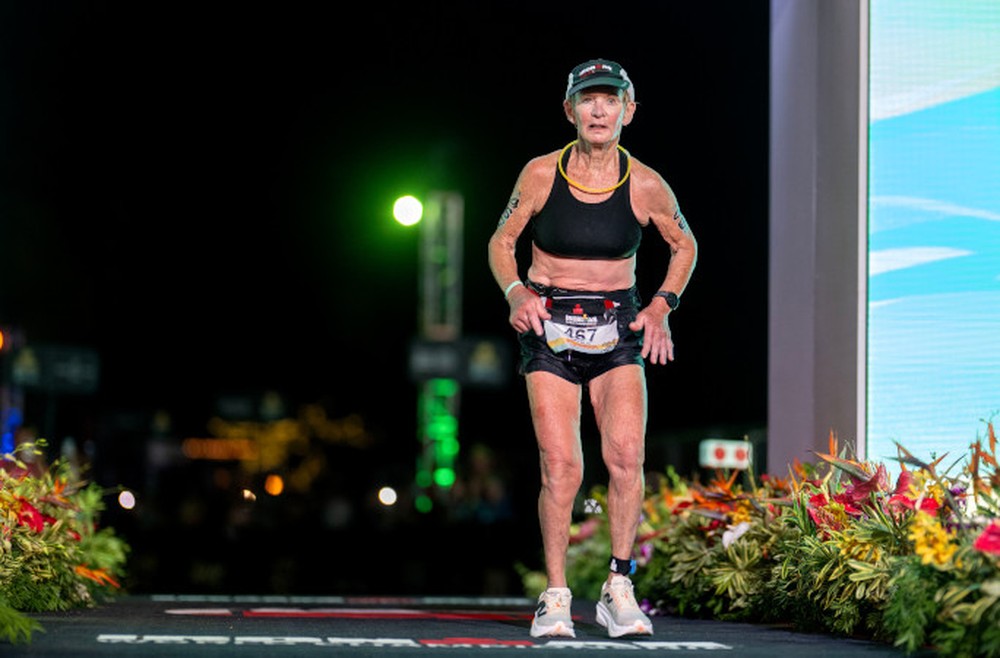 Quem é a triatleta que se tornou a mais velha da história a completar ...