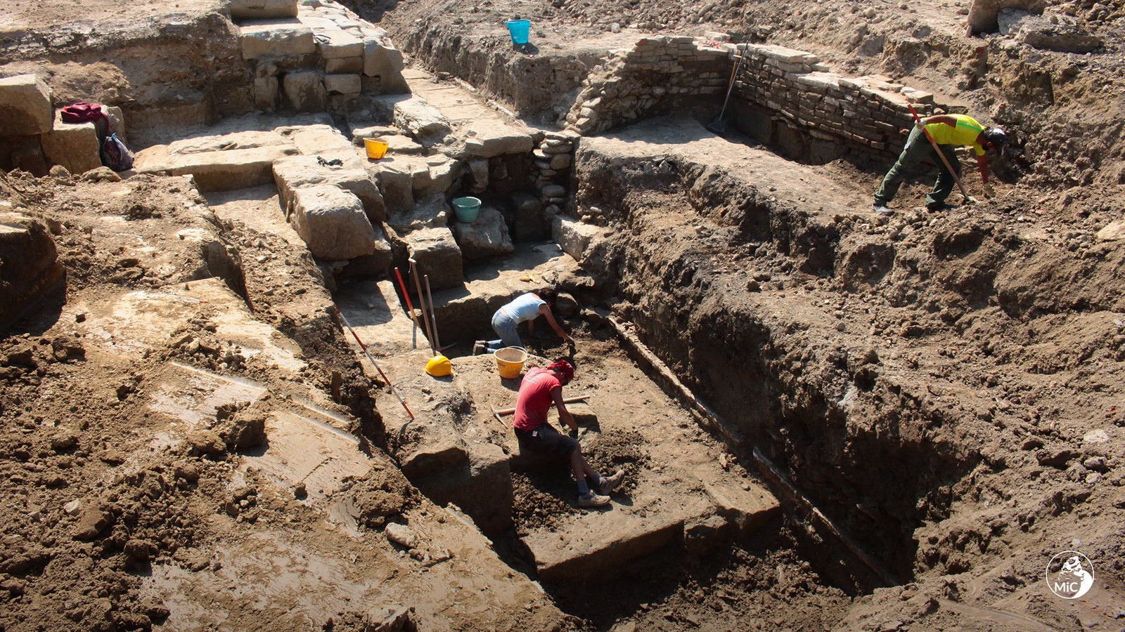 Escavações do templo romano na Itália — Foto: Ministério da Cultura da Itália