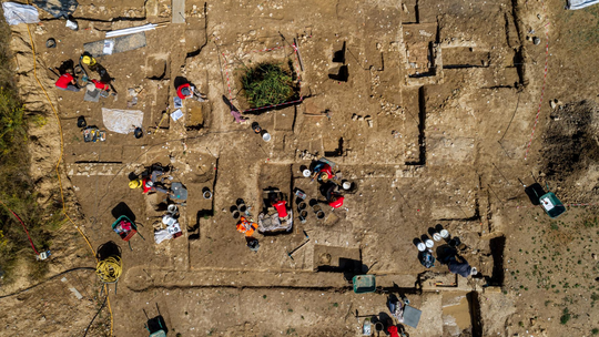 Necrópole com mais de 1,4 mil túmulos do período romano é escavada na França