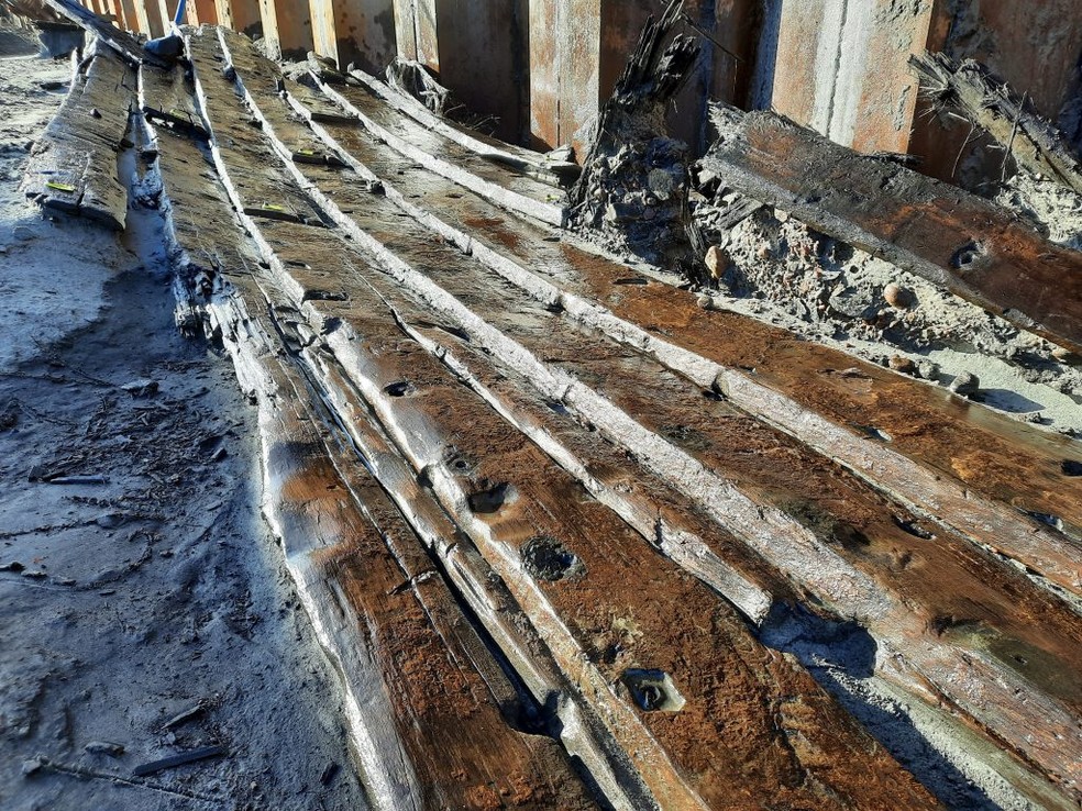 Detalhes das tábuas do naufrágio Varbergsvreket 2 — Foto: Arkeologerna