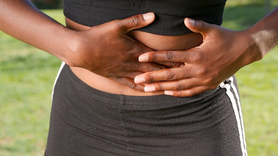Sensação de barriga doendo, irritabilidade... os sintomas da fome podem ir embora após um cochilo. Mas por que isso acontece?