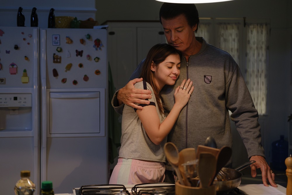Filme 'Silvio' humaniza magnata da televisão ao recriar sequestro em 2001