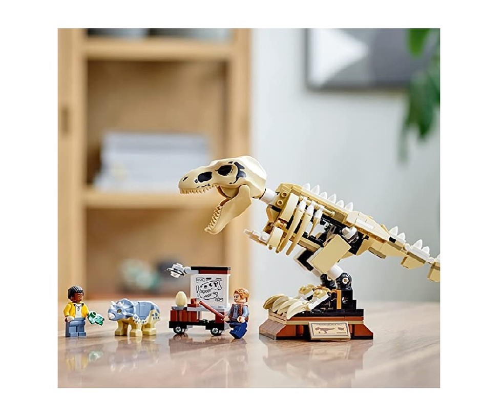 Lego Jurassic World T. rex Dinosaur Fossil Exhibition conta com 198 peças  — Foto: Reprodução/Amazon