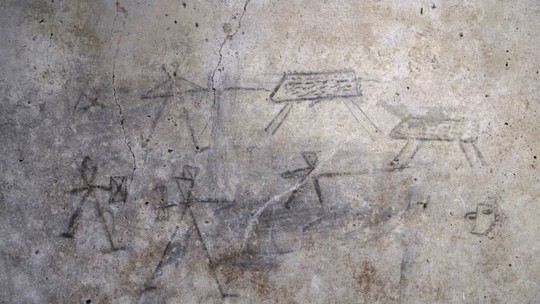 Arqueólogos encontram desenhos que representam gladiadores em Pompeia