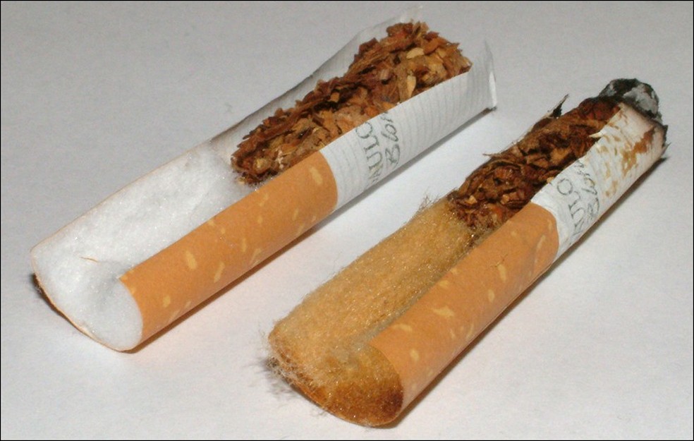 O tabaco do cigarro contém mais de 7 mil substâncias químicas, muitas delas bem mais prejudiciais à saúde que as pequenas quantidades de radiação — Foto: Akroti/Wikimedia Commons