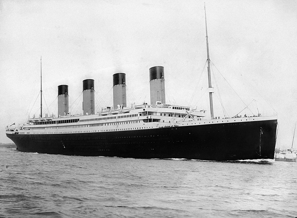 Com aproximadamente, 2.200 pessoas a bordo do Titanic, estima-se que cerca de 1.500 delas tenham morrido logo após o navio afundar, menos de três horas depois de atingir o iceberg — Foto: Wikimedia Commons