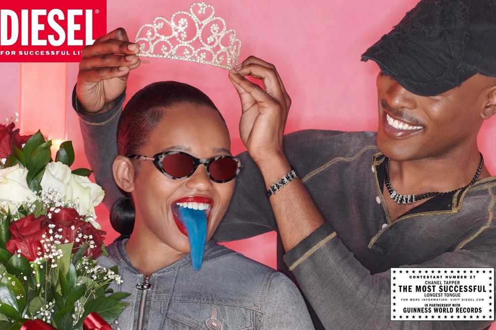 Chanel Tapper em uma campanha publicitária — Foto: Reprodução/Metrópoles