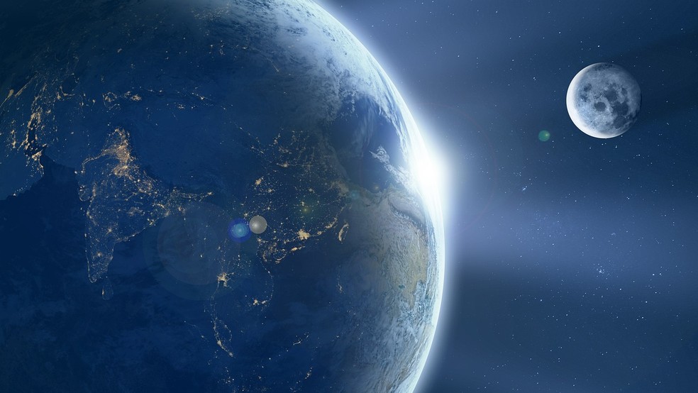 A distância entre a Terra e a Lua é de aproximadamente 384,4 mil quilômetros, e elas se afastam em cerca de 3,8 centímetros por ano — Foto: Reprodução/Pixabay
