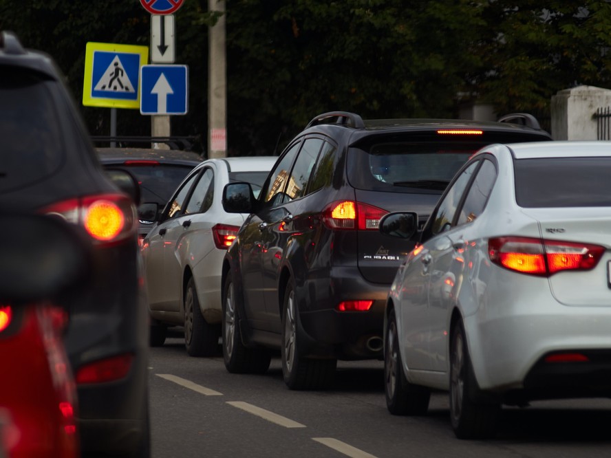 Idosos com TDAH são mais suscetíveis a acidentes de carro, aponta estudo