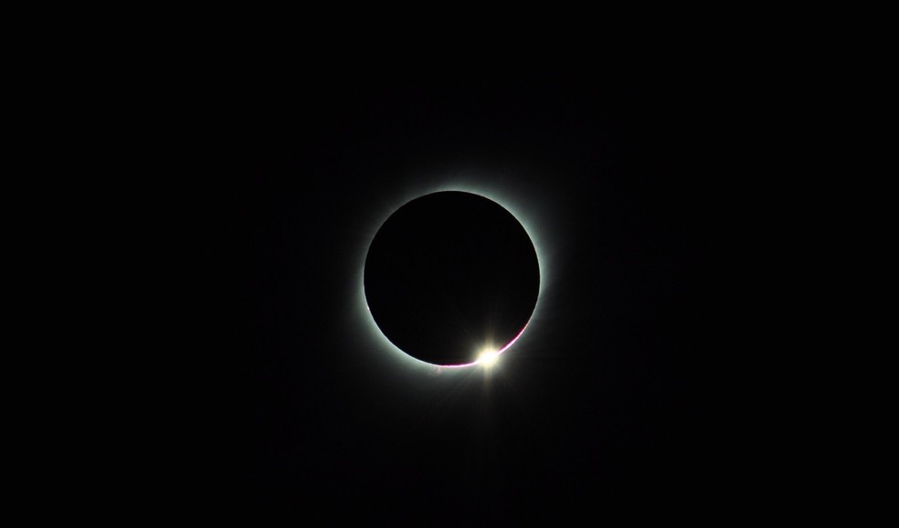 Eclipse solar total de 02 de julho de 2019 em efeito anel de diamantes, feito em Cachiyuyo, Região de Atacama, Chile — Foto: Wikimedia Commons