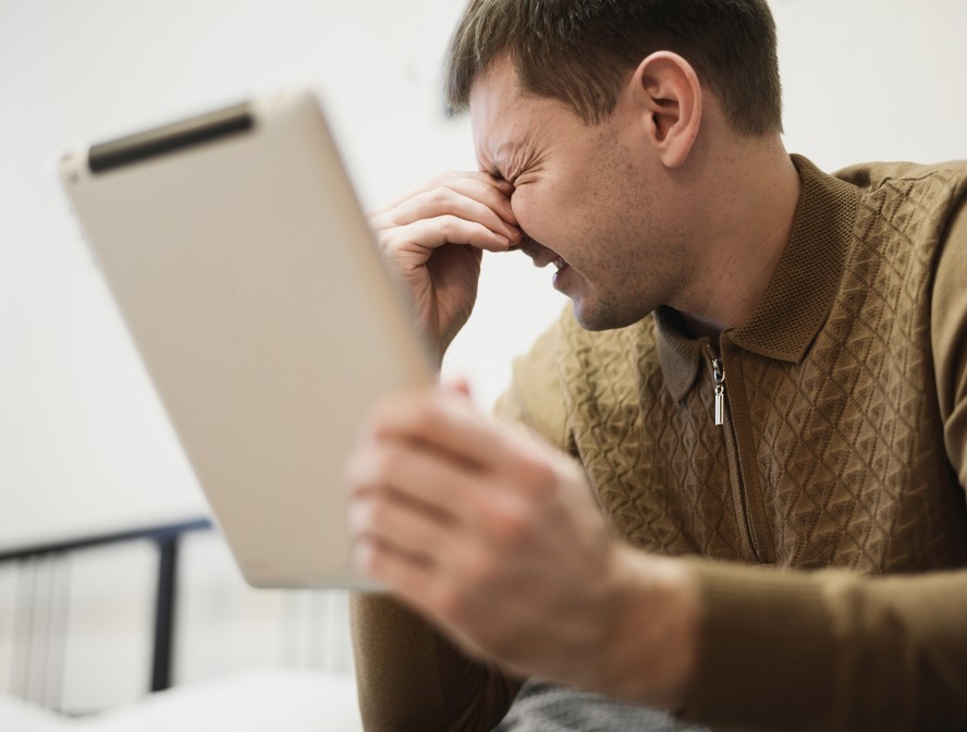 Quanto tempo de tela é demais para os seus olhos?