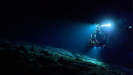 Cinco novas fontes hidrotermais são descobertas nas profundezas do 
Pacífico