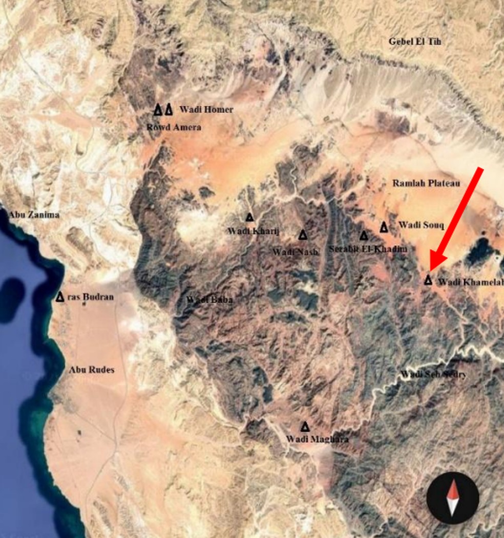 A descoberta é um novo ponto de partida para pesquisas inéditas sobre a rede de colonização egípcia  na Península do Sinai — Foto: M. Nour El-Din