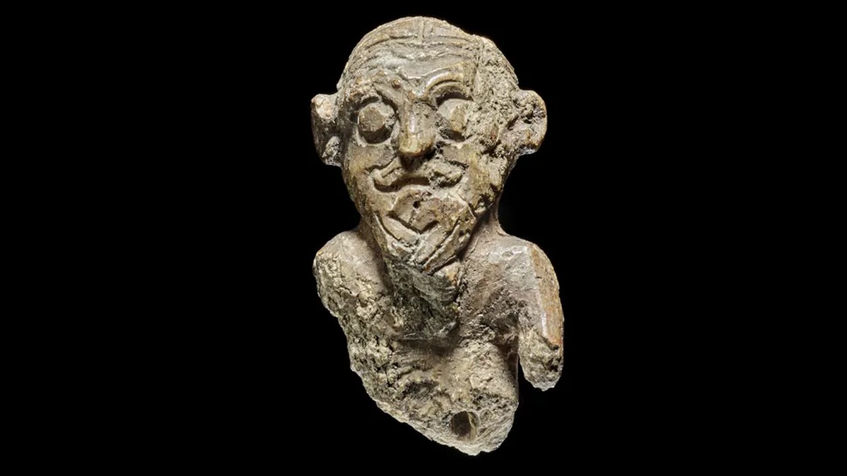 Peça de jogo de 1.000 anos revela pistas sobre a aparência dos vikings