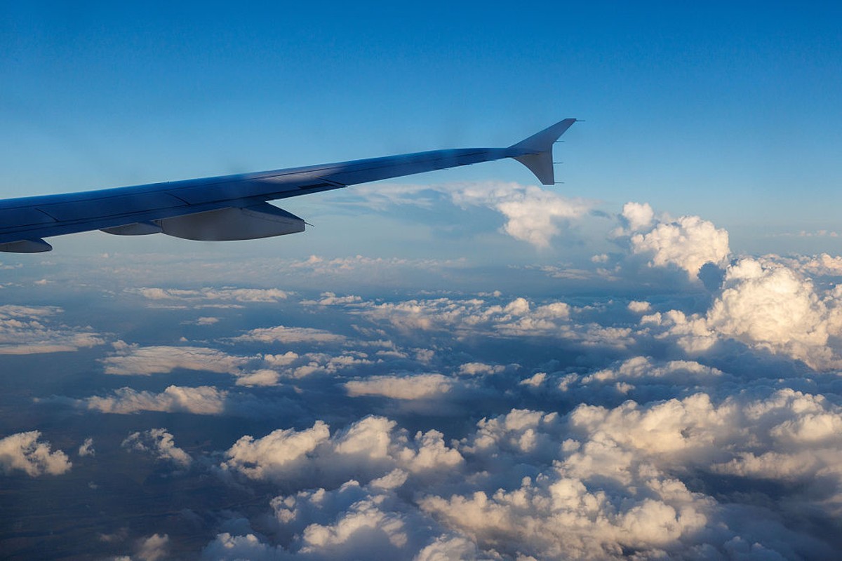 Podemos ver a curvatura da Terra de um avião? A matemática mostra que sim