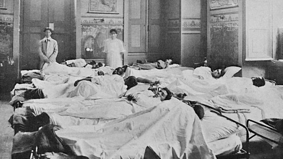 7 fatos sobre a Gripe Espanhola no Brasil. Acima: enfermaria do Rio de Janeiro em 1918 (Foto: Wikimedia Commons) — Foto: Galileu