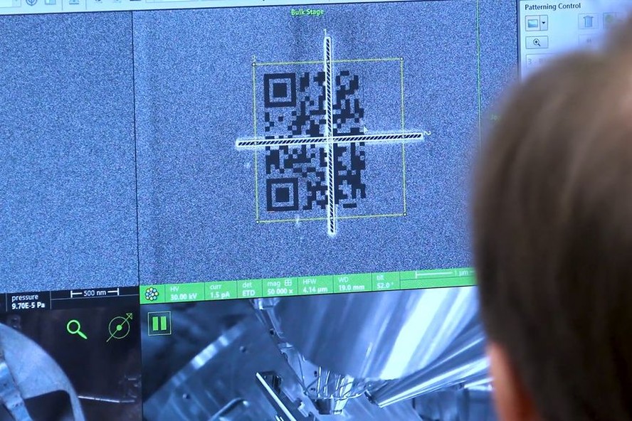 Menor QR code do mundo é menor que bactéria e pode preservar dados por ...