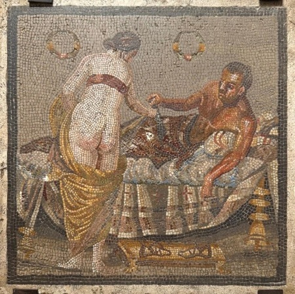 O mosaico foi repatriado para a Itália em 2023 da Alemanha, e agora a peça chegou ao Parque Arqueológico de Pompeia — Foto: Parque Arqueológico de Pompeia