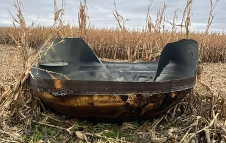 Objeto metálico encontrado em Minnesota pode ser fragmento de foguete chinês de internet via satélite