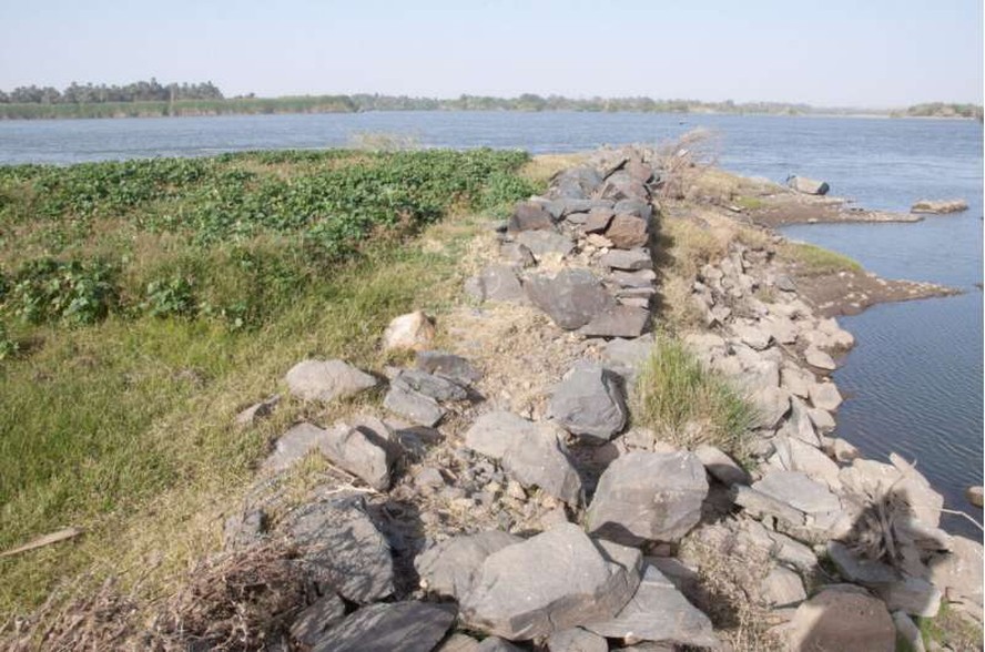 Imagem das paredes de pedras perto do Nilo