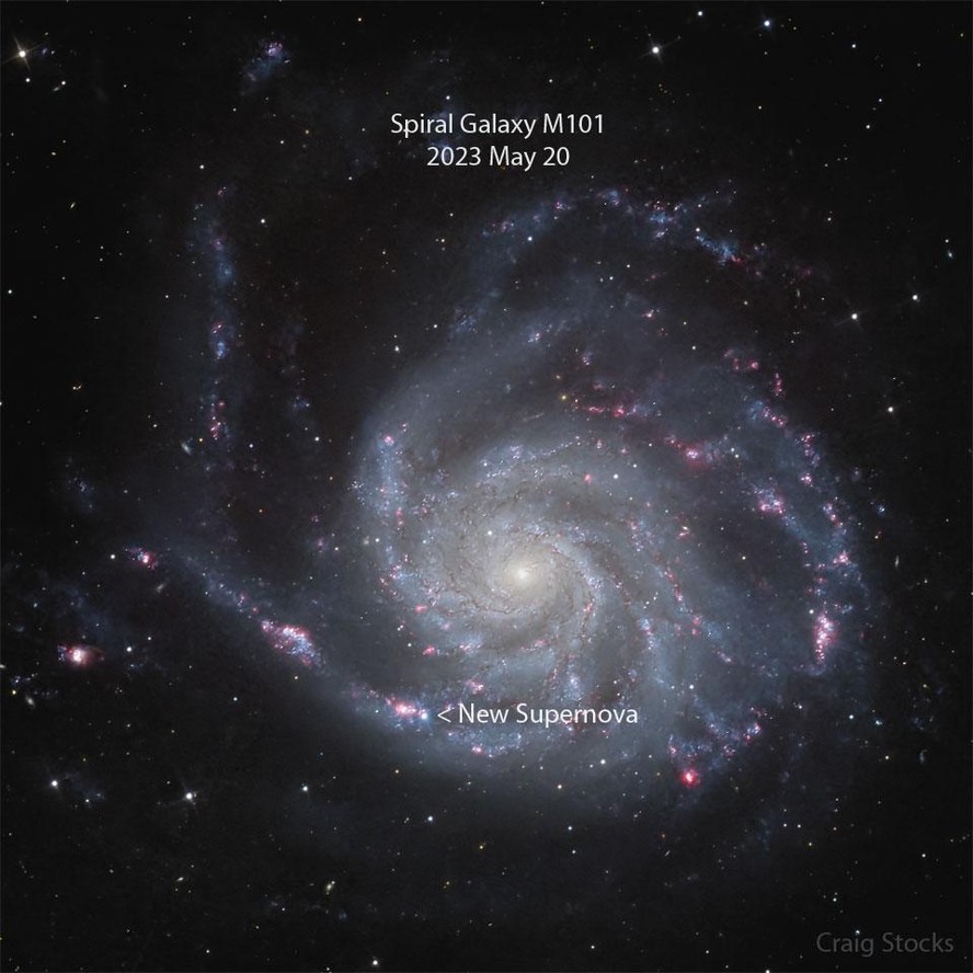 Supernova SN 2023ixf ocorreu na galáxia espiral M101, situada a apenas 21 milhões de anos-luz da Terra