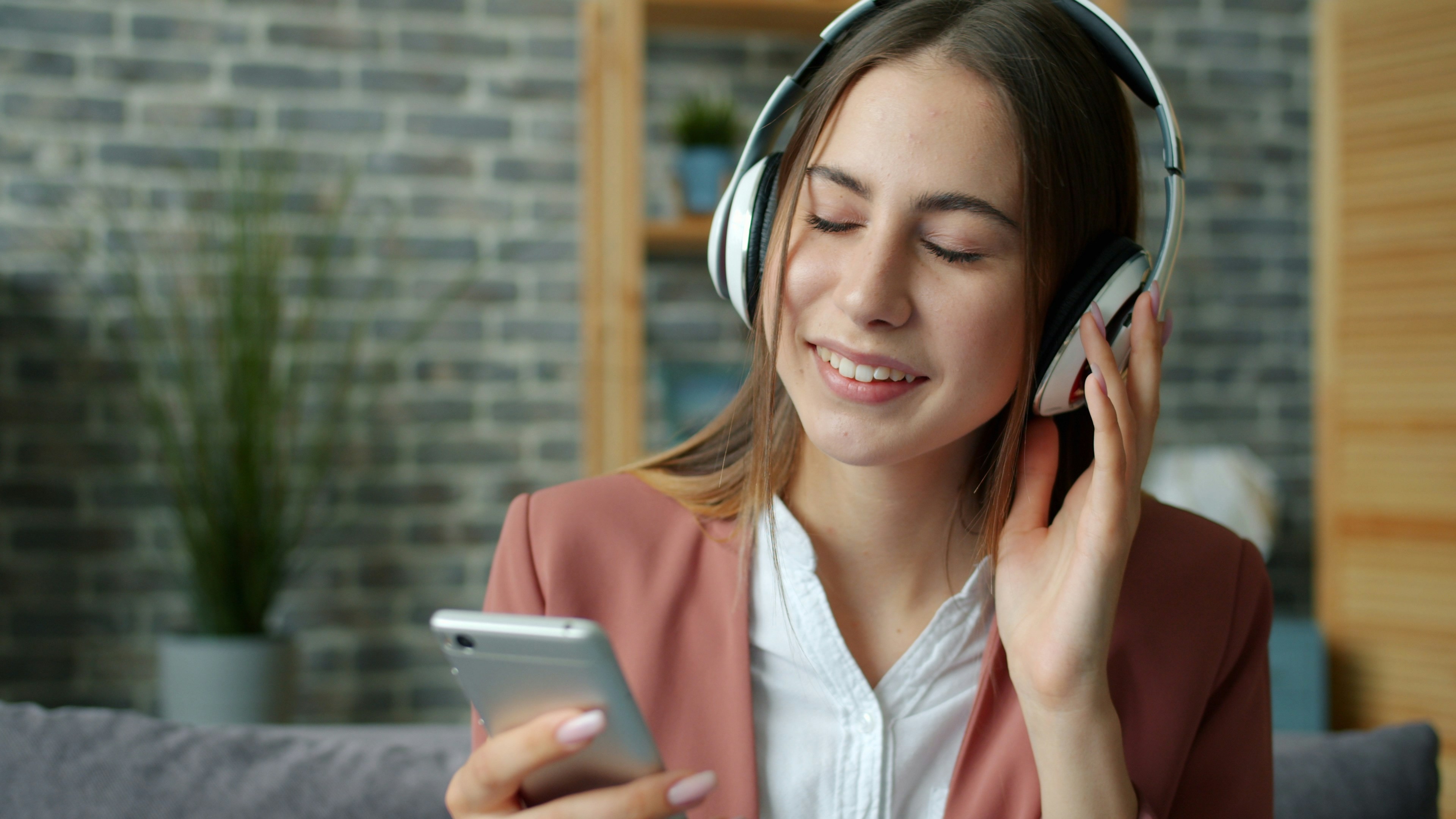 Música relaxante pode impulsionar escolhas alimentares mais saudáveis, sugere estudo