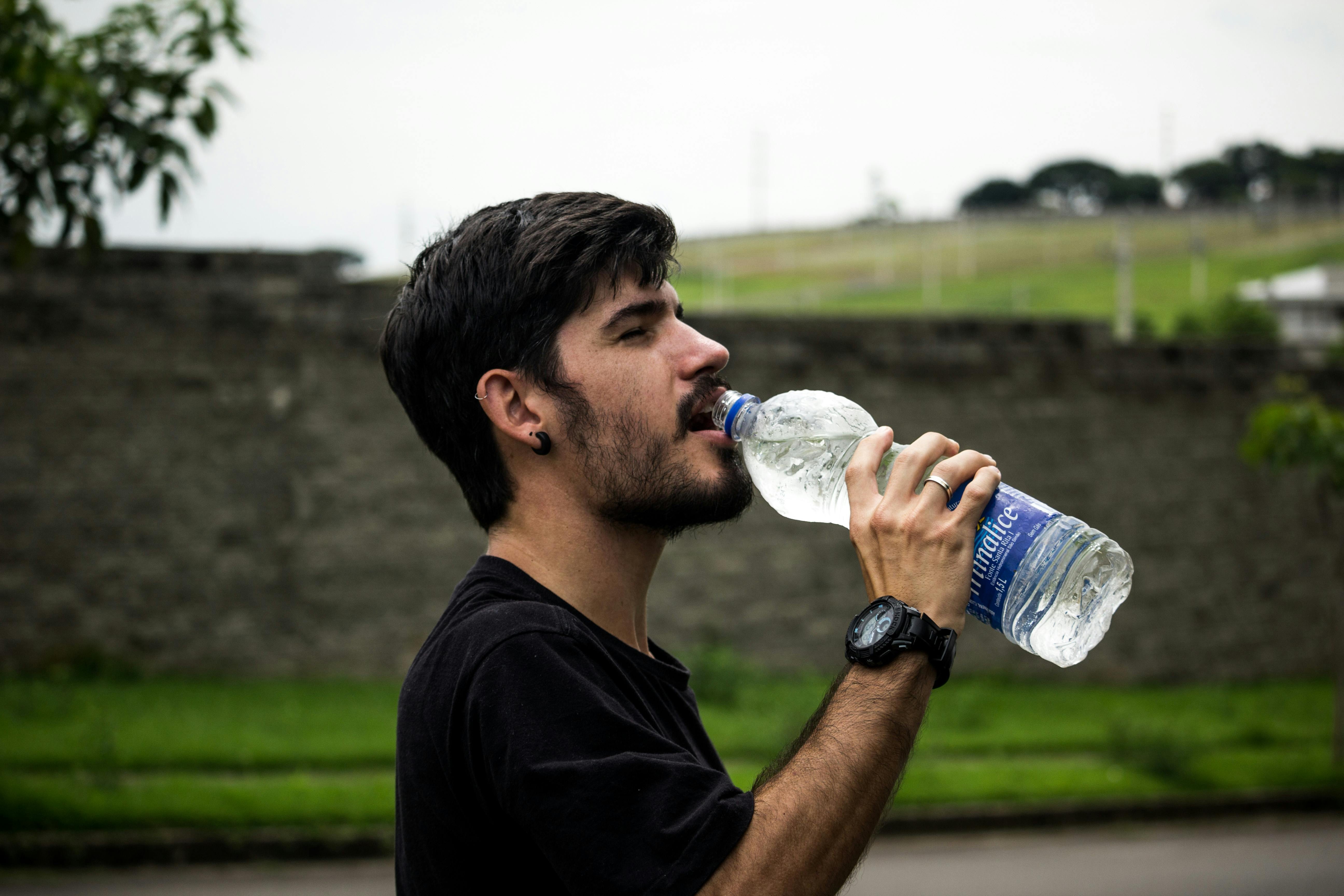 Quanto tempo uma pessoa sobrevive sem beber água?