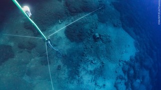 Vista geral do navio Mentor e da área da seção de escavação — Foto: G. Issaris