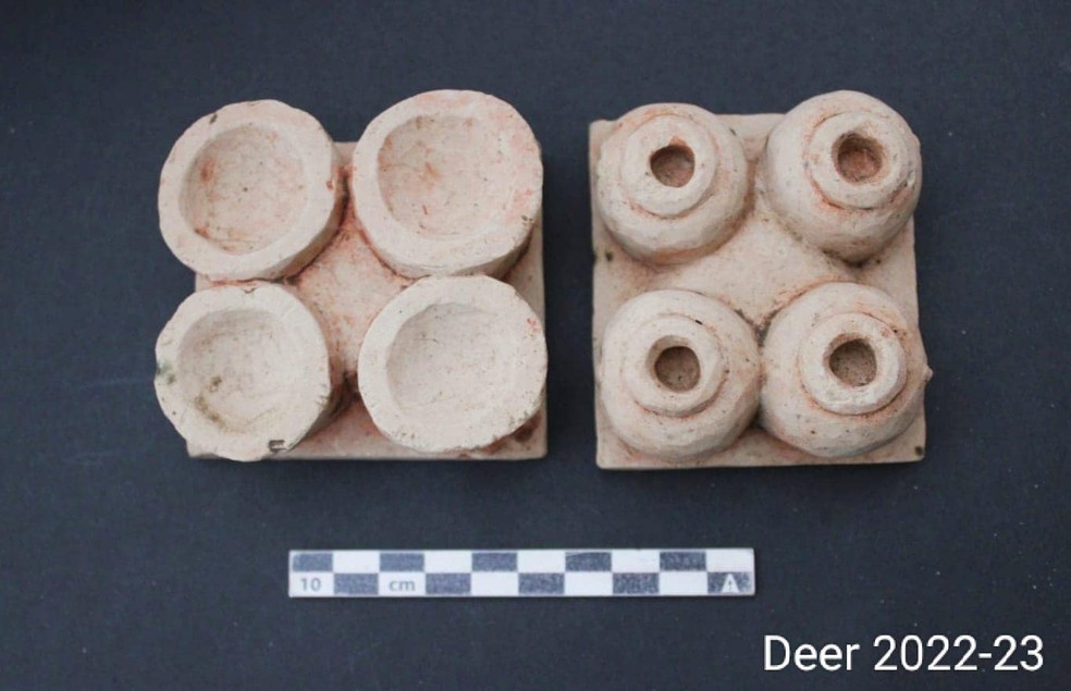 Artefatos descobertos durante as escavações dos enterros do Antigo Egito  — Foto: Ministry of Tourism and Antiquities/Reprodução/Facebook